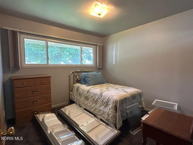 3002 Pinehurst Drive, Toledo, OH 43613