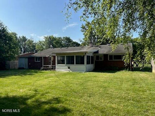 3002 Pinehurst Drive, Toledo, OH 43613