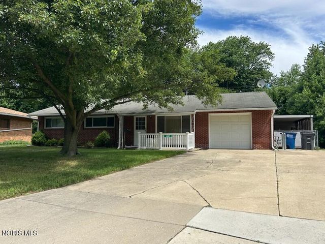 3002 Pinehurst Drive, Toledo, OH 43613