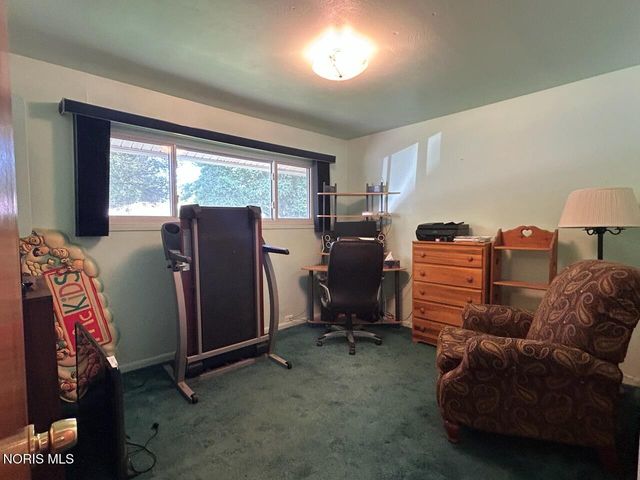 3002 Pinehurst Drive, Toledo, OH 43613