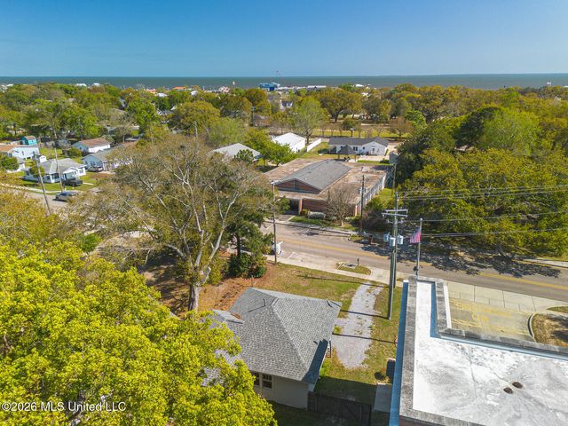 124 E Second Street, Long Beach, MS 39560