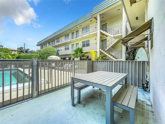 651 NE 60th St 12, Miami, FL 33137