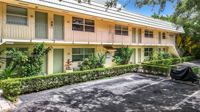 651 NE 60th St 12, Miami, FL 33137