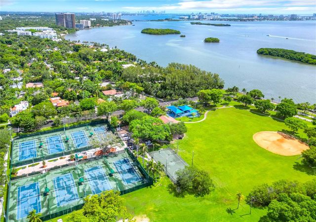 651 NE 60th St 12, Miami, FL 33137