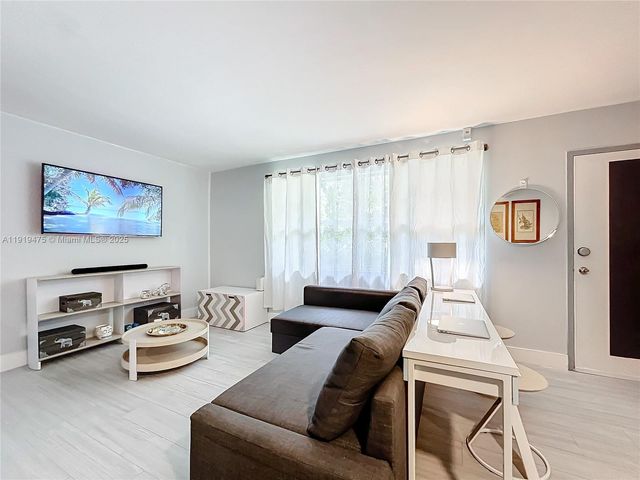 651 NE 60th St 12, Miami, FL 33137