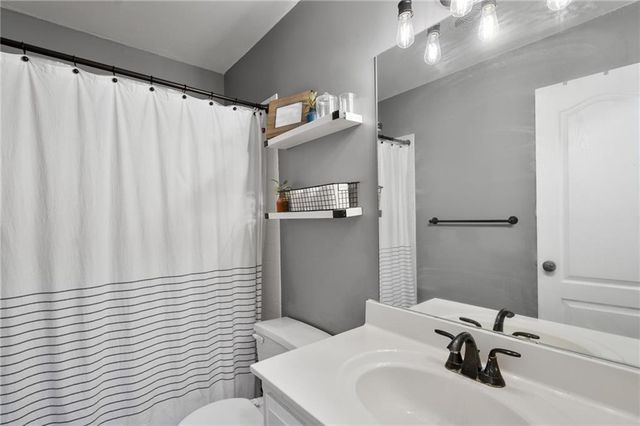 9338 NW 86th Terrace, Kansas City, MO 64153