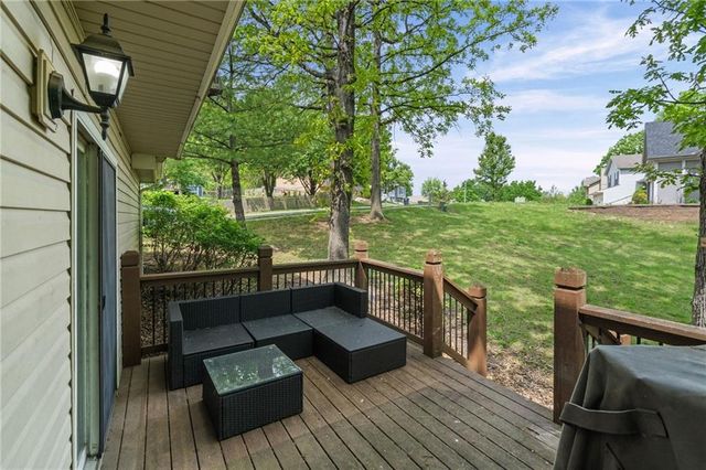 9338 NW 86th Terrace, Kansas City, MO 64153