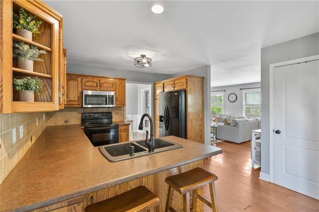 9338 NW 86th Terrace, Kansas City, MO 64153