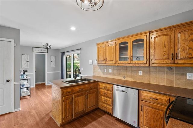 9338 NW 86th Terrace, Kansas City, MO 64153