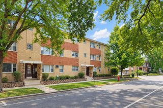 38 Elgin Avenue B6, Forest Park, IL 60130