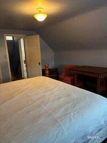91 College Street, Stratford, CT 06614