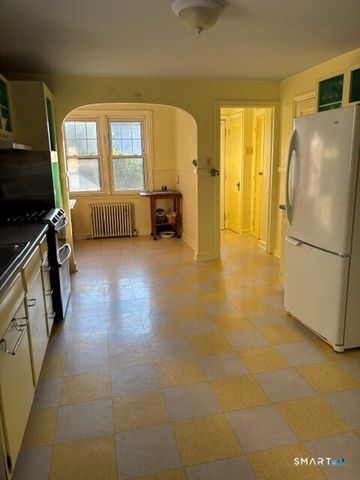 91 College Street, Stratford, CT 06614