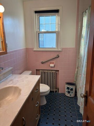 91 College Street, Stratford, CT 06614