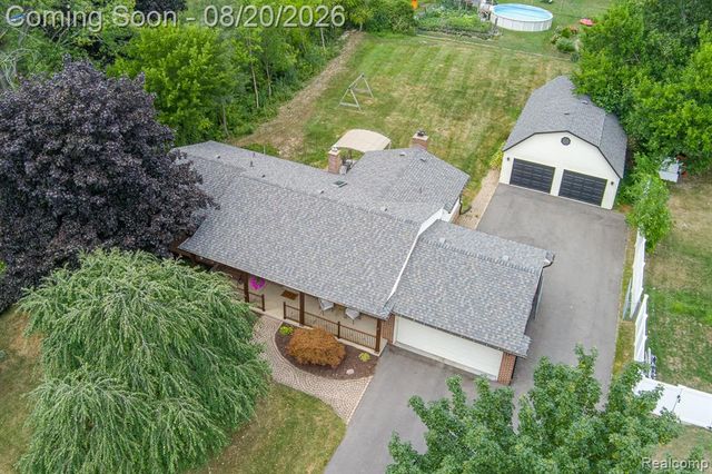 428 Carter Drive, Troy, MI 48098