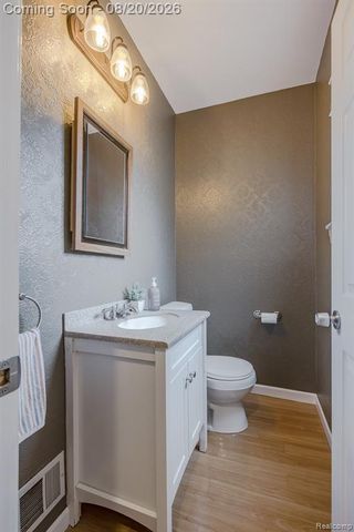 428 Carter Drive, Troy, MI 48098