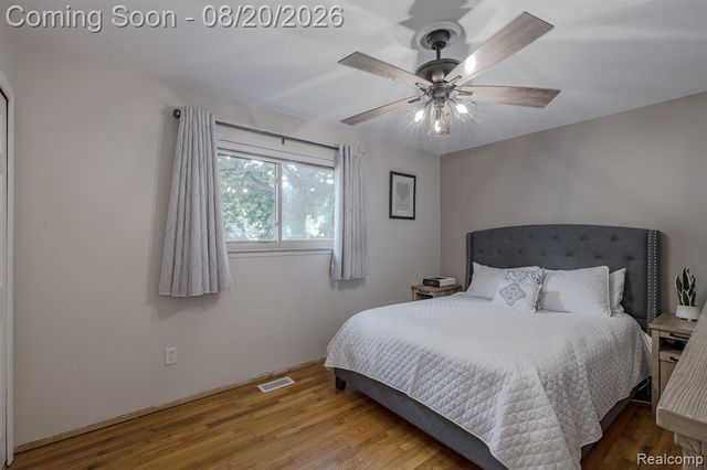 428 Carter Drive, Troy, MI 48098