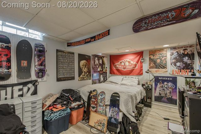 428 Carter Drive, Troy, MI 48098