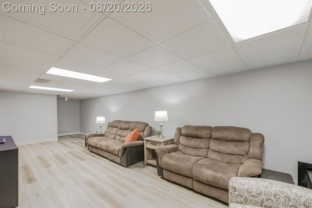 428 Carter Drive, Troy, MI 48098