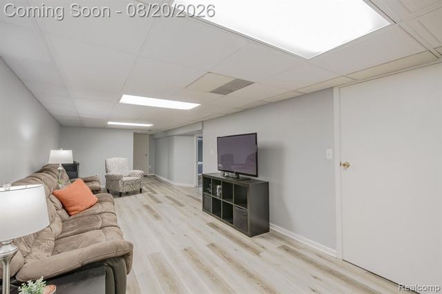 428 Carter Drive, Troy, MI 48098