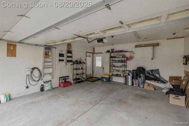 428 Carter Drive, Troy, MI 48098