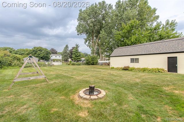 428 Carter Drive, Troy, MI 48098