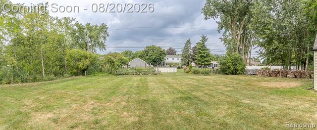 428 Carter Drive, Troy, MI 48098