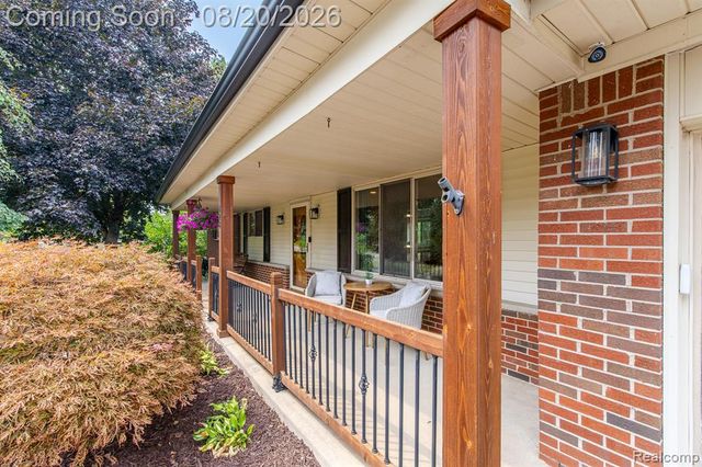 428 Carter Drive, Troy, MI 48098