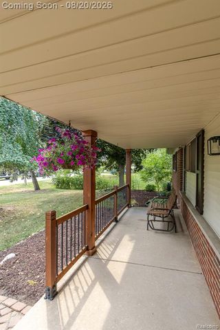 428 Carter Drive, Troy, MI 48098