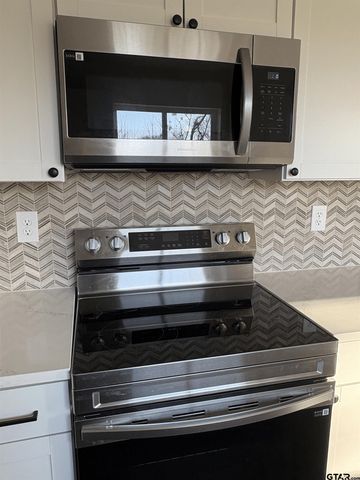 225 McWhorter, Mineola, TX 75773