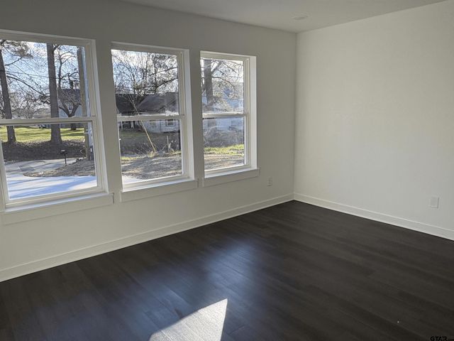 225 McWhorter, Mineola, TX 75773