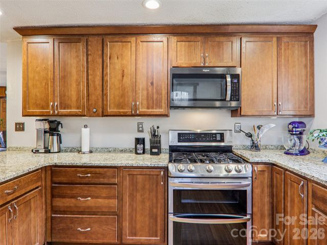 7 Landon Mountain Lane, Weaverville, NC 28787