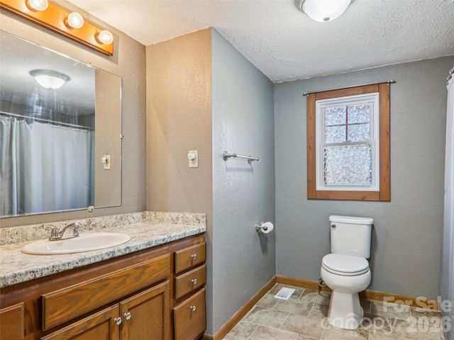 7 Landon Mountain Lane, Weaverville, NC 28787