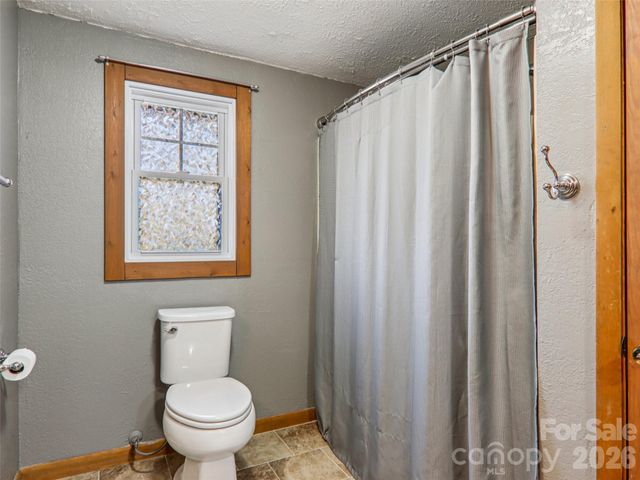 7 Landon Mountain Lane, Weaverville, NC 28787