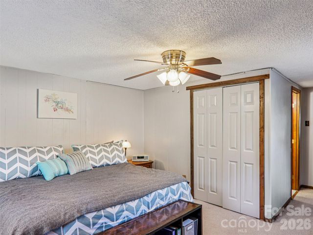 7 Landon Mountain Lane, Weaverville, NC 28787