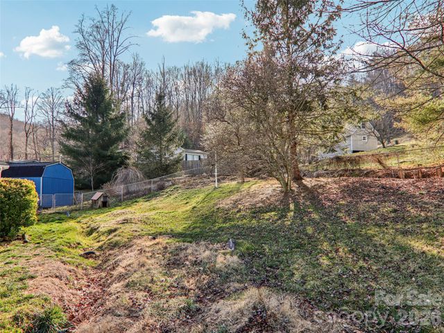 7 Landon Mountain Lane, Weaverville, NC 28787