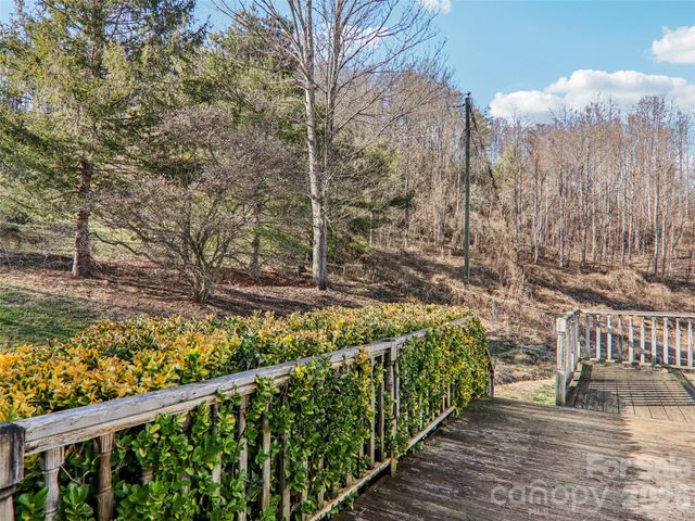 7 Landon Mountain Lane, Weaverville, NC 28787
