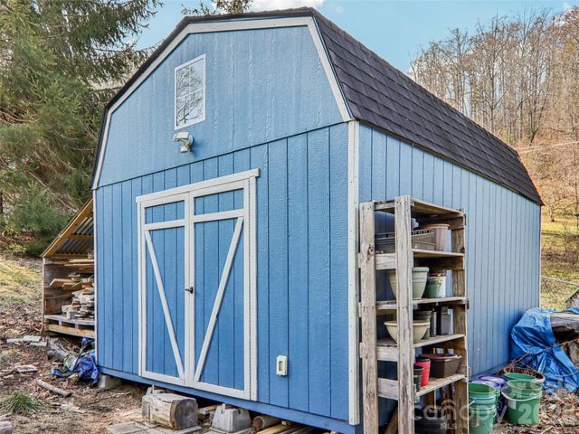 7 Landon Mountain Lane, Weaverville, NC 28787