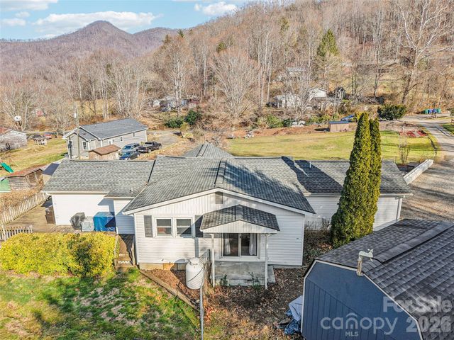 7 Landon Mountain Lane, Weaverville, NC 28787