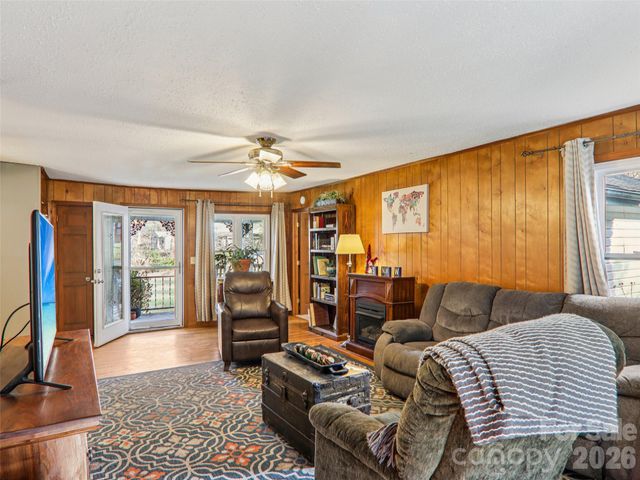 7 Landon Mountain Lane, Weaverville, NC 28787