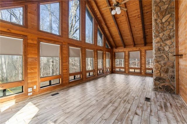 5530 Bourbon Drive, Gainesville, GA 30506