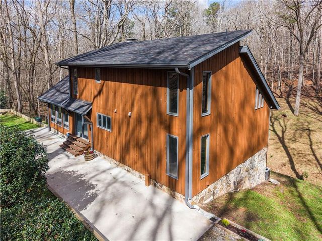 5530 Bourbon Drive, Gainesville, GA 30506