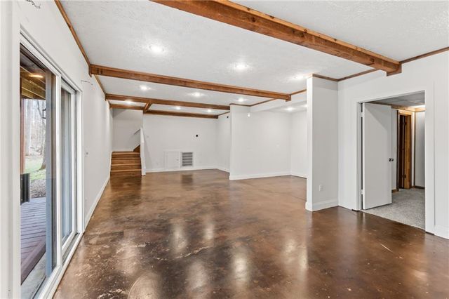 5530 Bourbon Drive, Gainesville, GA 30506