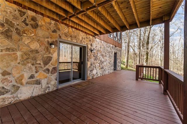 5530 Bourbon Drive, Gainesville, GA 30506