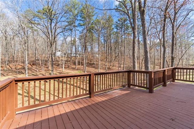 5530 Bourbon Drive, Gainesville, GA 30506