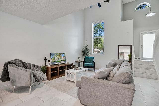 9841 NW 9th Court, Plantation, FL 33324