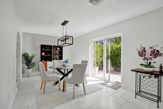 9841 NW 9th Court, Plantation, FL 33324