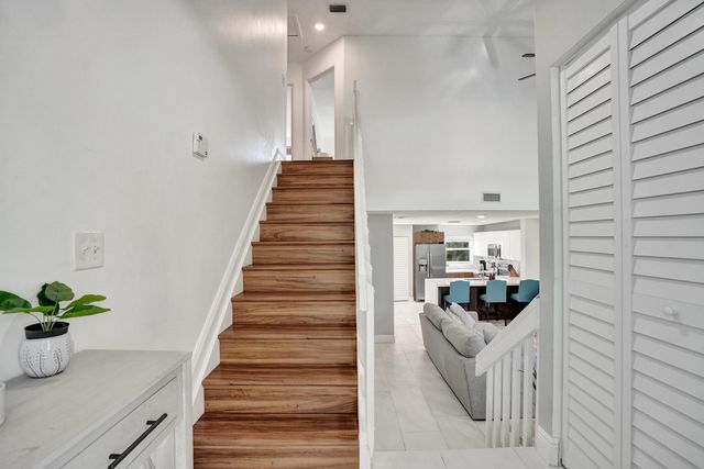 9841 NW 9th Court, Plantation, FL 33324