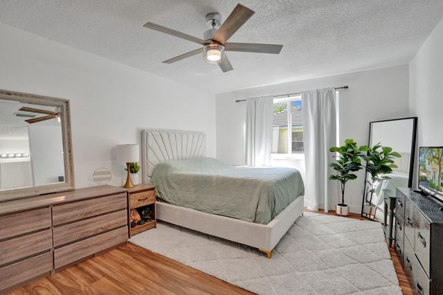 9841 NW 9th Court, Plantation, FL 33324