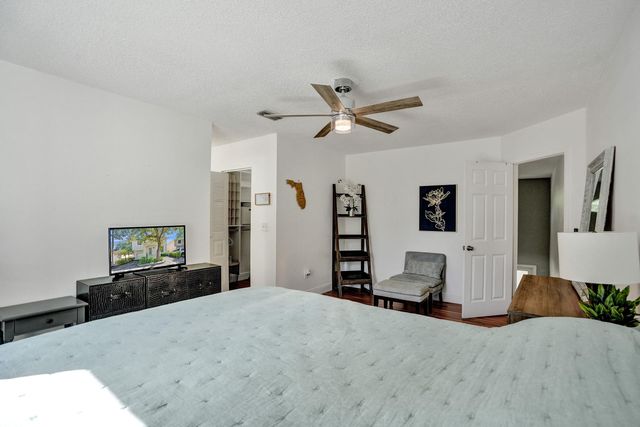 9841 NW 9th Court, Plantation, FL 33324