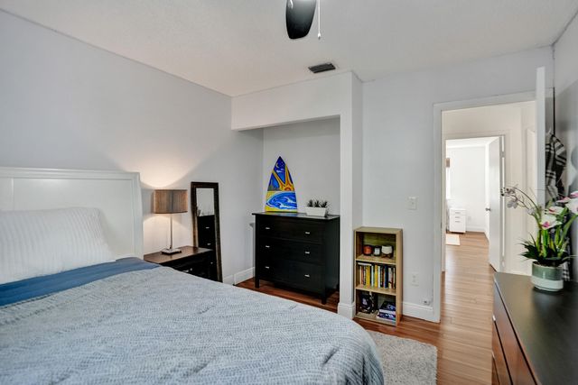 9841 NW 9th Court, Plantation, FL 33324